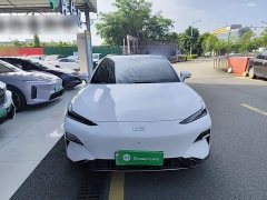 Geely Galaxy E8 550km Rear-Wheel Drive MAX - ფოტო 3