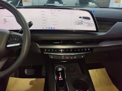 Cadillac XT4 28T FWD Luxury - ფოტო 13