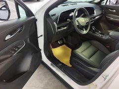 Cadillac XT4 28T FWD Luxury - ფოტო 16