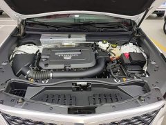 Cadillac XT4 28T FWD Luxury - ფოტო 20