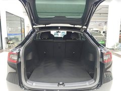 Tesla Model Y Standard Range RWD - ფოტო 19