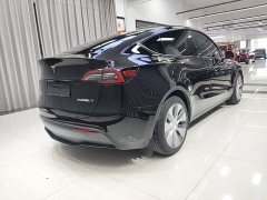 Tesla Model Y Standard Range RWD - ფოტო 7