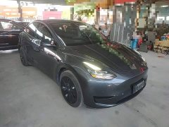 Tesla Model Y Rear-Wheel Drive - ფოტო 4