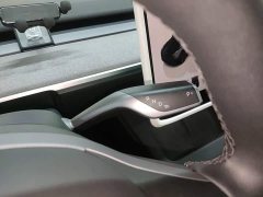Tesla Model Y Rear-Wheel Drive - ფოტო 14