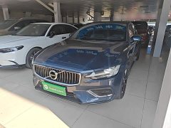 Volvo S60 B4 Smart Luxury Edition - ფოტო 1
