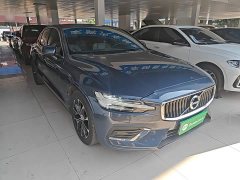 Volvo S60 B4 Smart Luxury Edition - ფოტო 4