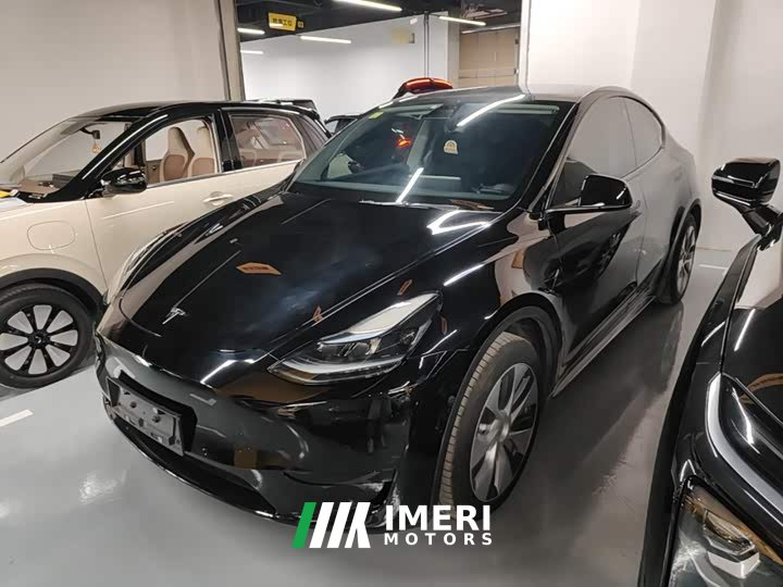 Tesla Model Y Facelift Rear-Wheel Drive