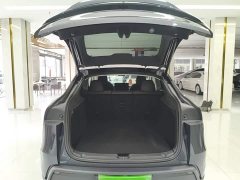 Tesla Model Y Rear-Wheel Drive - ფოტო 19