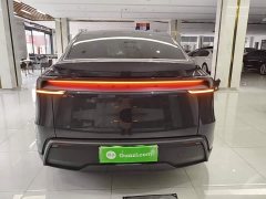Tesla Model Y Rear-Wheel Drive - ფოტო 6