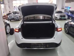 XPeng P5 460E - ფოტო 19