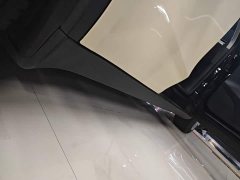 Tesla Model Y Long Range All-Wheel Drive - ფოტო 19