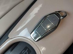 BYD Dolphin 420km Fashion Edition - ფოტო 9