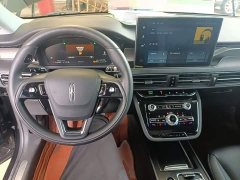 Lincoln Explorer 2.0T Two-Wheel Drive Premium - ფოტო 10