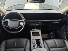 Lincoln Explorer 2.0T Two-Wheel Drive Premium - ფოტო 10