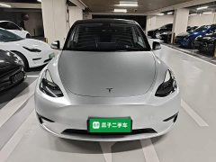 Tesla Model Y Rear-Wheel Drive - ფოტო 3