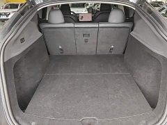 Tesla Model Y Rear-Wheel Drive - ფოტო 19