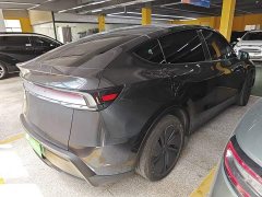 Tesla Model Y Rear-Wheel Drive - ფოტო 7