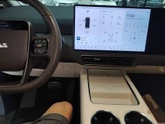 Li Auto Li Xiang MEGA Ultra - ფოტო 10