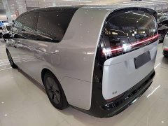 Li Auto Li Xiang MEGA Ultra - ფოტო 5