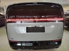 Li Auto Li Xiang MEGA Ultra - ფოტო 6