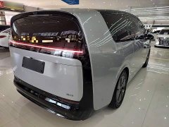 Li Auto Li Xiang MEGA Ultra - ფოტო 7