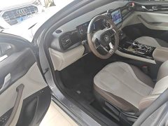 BYD Qin PLUS Glory Edition DM-i 55KM Leading - ფოტო 16