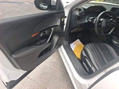 Peugeot 2008 2020 230THP Style Sunroof Edition - ფოტო 16