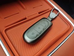 Li Auto L6 Pro - ფოტო 9