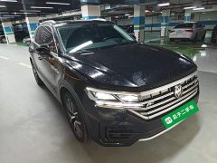 Volkswagen Touareg 3.0TSI Ruixiang Classic Sport Package - ფოტო 4