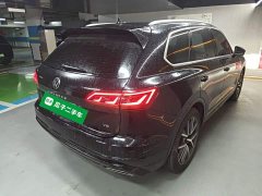 Volkswagen Touareg 3.0TSI Ruixiang Classic Sport Package - ფოტო 7
