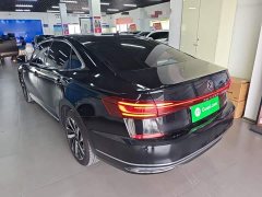 Volkswagen Passat 2022 330TSI Luxury - ფოტო 5
