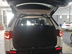 Land Rover Discovery Sport Luxury Custom Edition - ფოტო 19