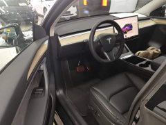 Tesla Model Y Rear-Wheel Drive - ფოტო 16