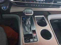 Toyota Grevias 2.5L Hybrid Premium Plus Edition - ფოტო 14