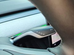 Tesla Model Y Rear-Wheel Drive - ფოტო 11