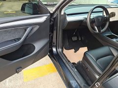 Tesla Model Y Rear-Wheel Drive - ფოტო 13