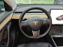 Tesla Model 3 Performance All-Wheel Drive - ფოტო 11