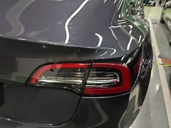 Tesla Model 3 Performance All-Wheel Drive - ფოტო 8