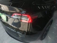 Tesla Model Y Rear-Wheel Drive - ფოტო 8