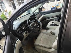 Buick GL8 Land Business Class 652T Luxury - ფოტო 16