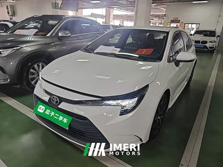 Toyota Corolla TNGA 1.5L CVT Base