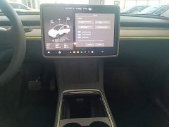 Tesla Model Y Rear-Wheel Drive - ფოტო 13
