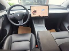 Tesla Model Y Rear-Wheel Drive - ფოტო 10