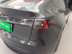 Tesla Model Y Rear-Wheel Drive - ფოტო 8