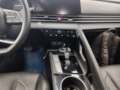 Hyundai Elantra 2022 1.5L CVT Luxury - ფოტო 13