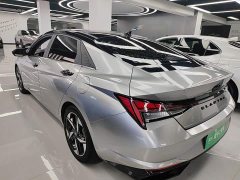 Hyundai Elantra 2022 1.5L CVT Luxury - ფოტო 5