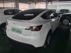 Tesla Model Y Rear-Wheel Drive - ფოტო 7