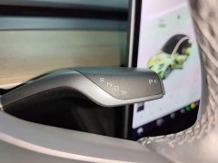 Tesla Model Y Standard Range RWD - ფოტო 14