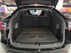Tesla Model Y Standard Range RWD - ფოტო 19