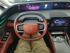 Lincoln Navigator 2025 2.0T AWD Prestige - ფოტო 11